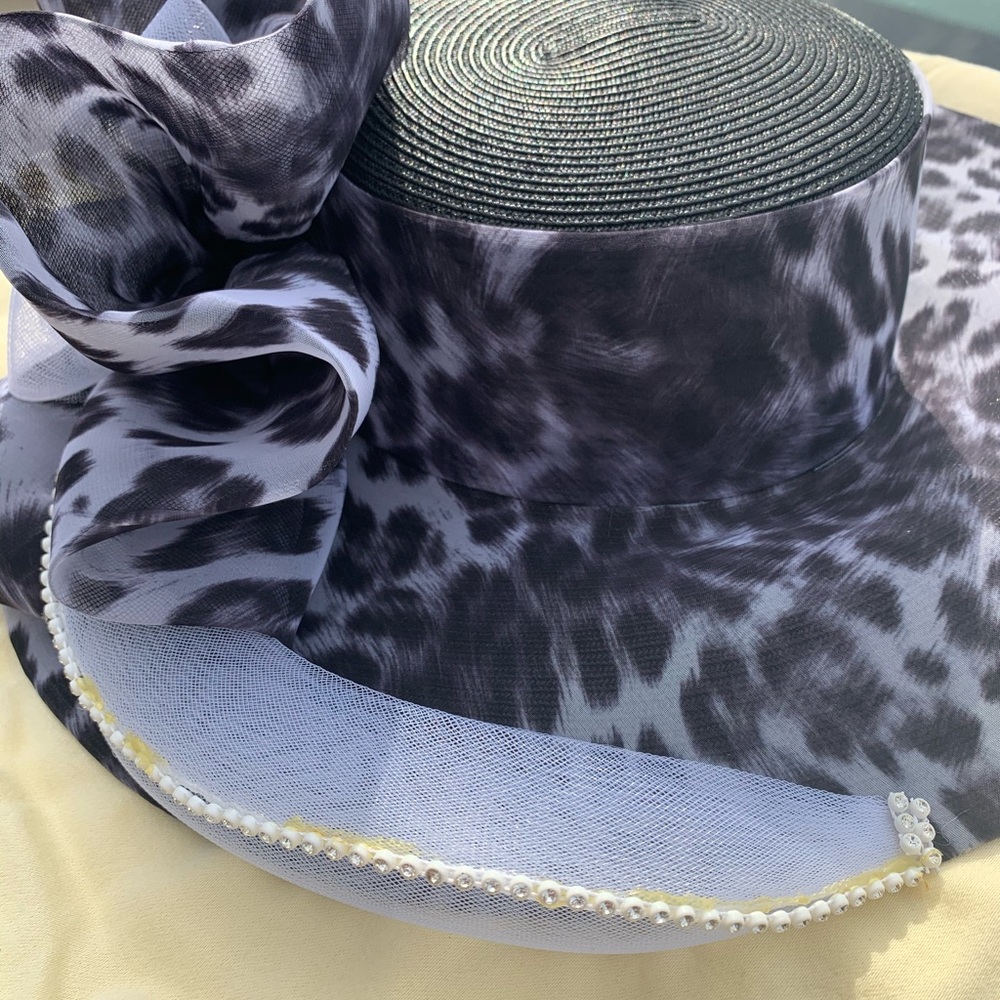 Hat - Picture 2 of 7